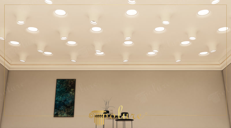 Poliüretan modern tavan armatürleri ve gizli ışık modelleri ile aydınlatılmış salon tavan dekorasyonu.