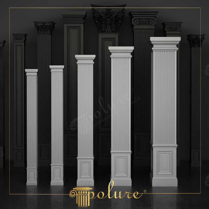 Farklı boyutlarda beş adet beyaz poliüretan pilaster yivli sütun modelinin siyah arka plan önündeki sıralı görünümü.