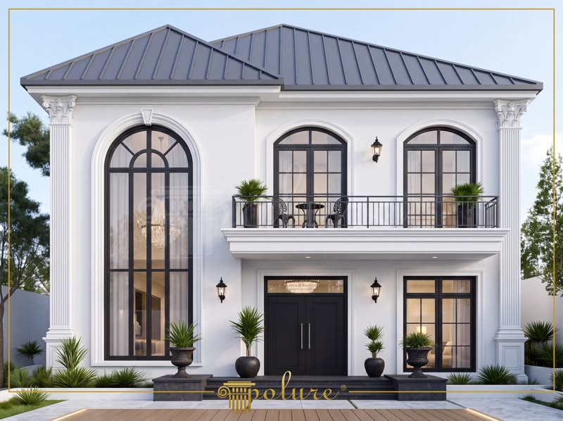 Beyaz poliüretan söve, pilaster sütun ve kemerli pencere kaplamalı iki katlı klasik Erzurum villa dış cephesi