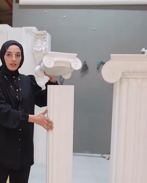 Kıvrımlı başlık, düz gövde ve kaide birleşimi tanıtılıyor