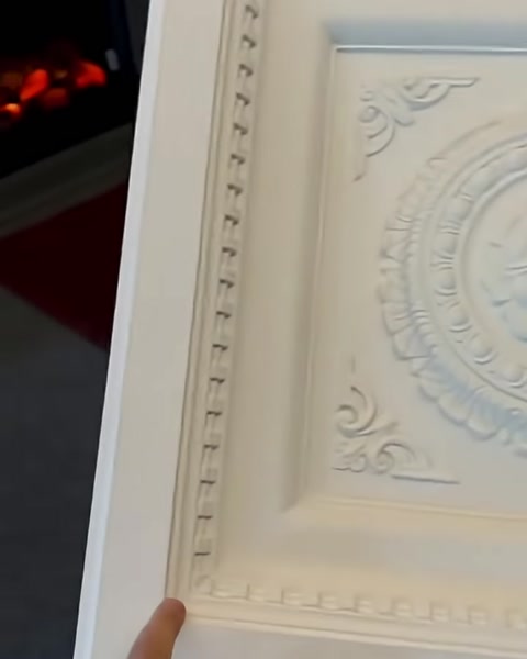Kare Kaset Kubbe ve Geometrik Tavan Panelleriyle Klasik Mimariyi Modern Alanlara Taşıyan Poliüretan — 0:25