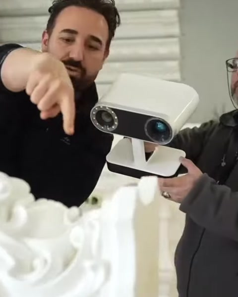 Polure Poliüretan SÜtun Söve Katsilmesi Dekoratif Ürünler ve Teknik Ekibi ile Fuar Stand Uygulama — 0:15